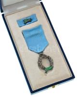 1992. "Rendőrségi Szolgálati Jel 10 év után" Ag kitüntetés mellszalagon, miniatűrrel szalagsávon, eredeti tokban T:AU NMK 760.