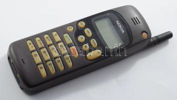 Nokia NHE-5NX telefon töltővel