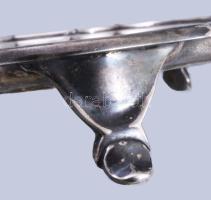 Angol ezüst (Ag) tálca, jelzett, d: 20,5 cm, nettó 305g