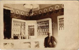 1910 Újszivác, Novi Sivac (Szivác, Sivac); gyógyszertár belső / pharmacy interior. photo (EB)