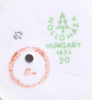 Hollóházi zsebredugott kezű kisfiú. Terv.: Káldor Aurél. Kézzel festett, jelzett, hibátlan, m: 12 cm