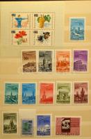 Magyar bélyegek 3 db közepes berakóban az 1960-1970-es évekből + ömlesztett bélyegek, blokkok (vegye...