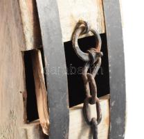 Régi fa kulacs, laza vasazással, m: 29 cm