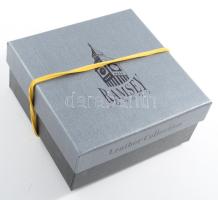 Zacskónyi vegyes bizsu tétel, közte borostyán medálos nyaklánc