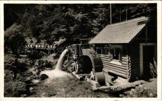 1943 Gyilkos-tó, Ghilcos, Lacul Rosu; áramfejlesztő. Körtesi Károly fényképész felvétele és kiadása / power generator, hydroelectric turbine (gyűrődés / crease)