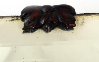 Antik lakkozott fa tükörtartó, belefogatott vakitos tükörrel, 50x25 cm