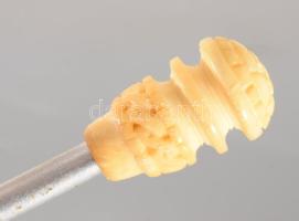 Block Meerschaum sárkányalakokkal díszített faragott pipa, jelzett, eredeti dobozában, h: 15 cm