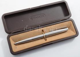 Parker golyóstoll, dobozában.