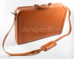 Női bőr diplomatatáska, 26x39 cm