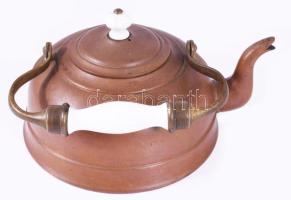 Antik réz teás kanna, porcelán fogóval, m: 16,5 cm