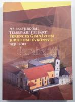 Az esztergomi Temesvári Pelbárt Ferences Gimnázium jubileumi évkönyve 1931-2011. Esztergom, 2011,Temesvári Pelbárt Ferences Gimnázium és Kollégium, 317+1 p. Gazdag képanyaggal illusztrált. Kiadói papírkötés.