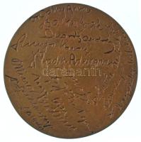 Búza Barna (1910-2010) 1973. "Dr. Jantsek Gyula - 1914-1973 / aláírások" kétoldalas bronz ...