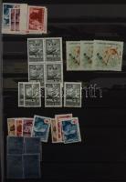 Postatiszta magyar anyag 1913-tól, kevés 1960 utánival, sok másodpéldány, nagy méretű 26 lapos berak...