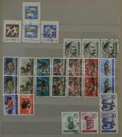 Jugoszláv több példányos tétel 13 lapos nagy alakú berakóban + 6 külön berakólapon