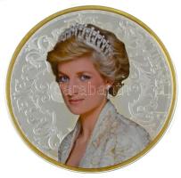 2016. "Diana Princess of Wales - A Wife - A Mother - A Princess - A Legend" ezüstözött, részben aranyozott Cu emlékérem, gyémánt hatású sziluett portréval, kapszulában, tanúsítvánnyal (100mm) T:PP