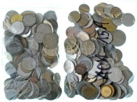 Vegyes, magyar és külföldi érmetétel, mintegy ~1kg súlyban T:vegyes Mixed, Hungarian and foreign coin lot (~1kg) C:mixed