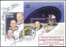 Neil Armstrong (1930-2012), Michael Collins (1930- ), Buzz Aldrin (1930- ) amerikai űrhajósok aláírá...