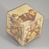 Zeneszerkezetes körbeforgó kocka alakú fényképtartó, m: 10,5 cm