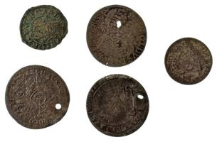 Vegyes, 5db-os magyar és külföldi Ag/billon érmetétel a 16-18. századból, gyenge állapotban T:VG,G Mixed 5pcs Hungarian and foreign Ag/billon coin lot from the 16th-18th centuries, in poor condition C:VG,G