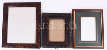 11 darab képkeret, klf méretben, közte antik darabokkal.