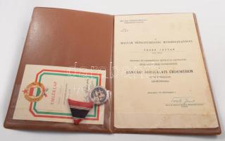 1972 "Bányász Szolgálati Érdemérem" arany, ezüst és bronz fokozata bronz kitüntetés mellsz...