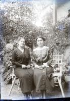 5 db üvegnegatív vegyes felvételekkel (közte a Szent Gellért-szobor, kirándulási képek, stb.), 12x9 cm