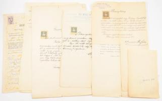 1905-1948 Kalkó László drogista iratai: munkáltatói igazolások különböző cégektől (Wimmer József Fiai, Pozsony; Burger Frigyes, Kolozsvár; Molnár és Moser, Bp.; stb.), a Budapesti Kereskedelmi és Iparkamara által kiállított mesterlevele (1936), illetve drogista-mester továbbképző tanfolyam bizonyítványa (1948), aláírásokkal. Változó állapotban.