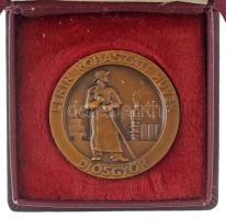 1970 k. "Lenin Kohászati Művek Diósgyőr" egyoldalas bronz emlékérem eredeti kopottas tokban (50mm) T:AU