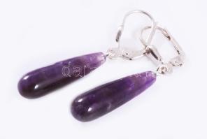 Ezüst (Ag) fülbevaló ametiszt cseppel, jelzett, h: 3,5 cm, bruttó: 3,1 g