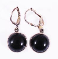 Ezüst (Ag) fülbevaló obszidiánnal, jelzett, h: 3 cm, bruttó: 3,9 g