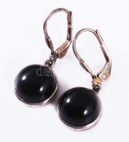 Ezüst (Ag) fülbevaló obszidiánnal, jelzett, h: 3 cm, bruttó: 3,9 g