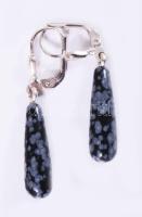 Ezüst (Ag) fülbevaló ónixszal, jelzett, h: 3,5 cm, bruttó: 2,9 g