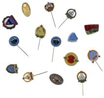 1960-1980 k. 15xklf "Törzsgárda" jelvényből álló tétel, közte zománcozott darabok, benne: Lenin Kohászati Művek (LKM), D4D, Állami Építőipari Vállalat, Borsod Megyei Mélyépítő Vállalat, Földgép, Szerencsi Csokoládégyár, ÉPFÜ, Tisza, BNL, Miskolci Fodrász KTSZ T:vegyes