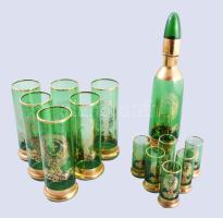 Bohemia vadászmintás zöld üveg italos szett, kiöntő, 6 db nagyobb és 6 db kisebb pohár, egyik poháron jelzett, m: 7-28 cm