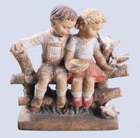 Gondos József (1909-1987): Gyerekpár galambokkal. Jelzett,sérüléssel, 16x17 cm