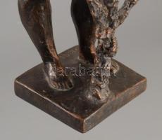 R. Kiss Lenke (1926-2020): Lány ággal. Képcsarnok címkével, jelzett, patinázott műgyanta, ujja sérül...