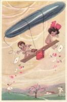 Little Postmen on Balloon s: Chiostri