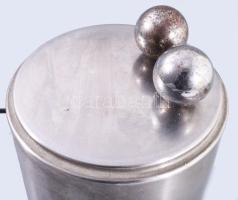 Haraszty István (1934-2022): Kettecskén. Mágneses rozsdamentes acél szobor elektromos kialakítással....