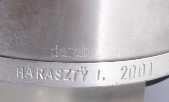 Haraszty István (1934-2022): Kettecskén. Mágneses rozsdamentes acél szobor elektromos kialakítással....