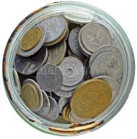 Vegyes, magyar és külföldi érmetétel, mintegy ~2kg súlyban T:vegyes Mixed, Hungarian and foreign coin lot (~2kg) C:mixed