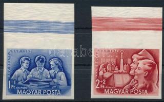 1952 Bélyegnap vágott ívszéli sor luxus minőségben, ívszéli festékcsíkokkal (20.000)