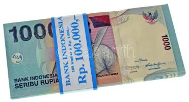 Indonézia 2013. 1000R (53x) sorszámkövetők, eredeti banki kötegelővel T:AU hullámos papír Indonesia 2013. 1000 Rupiah (53x) consecutive serials with original banknote wrapper C:AU wavy paper Krause P#141