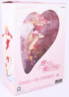 2005 Yamato női szuperhős figura, eredeti dobozában,