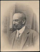 Zsolnay Miklós (1857-1922) portréja, keményhátú fotó, hátoldalon feliratozva, 24×19 cm