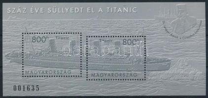 2012 Száz éve süllyedt el a Titanic feketenyomat blokk (6.500)