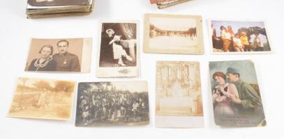 Óriási fotó tétel egy cipősdoboznyi régi és modern fotó, fotólap ca 1890-1960 több száz darab, sok é...