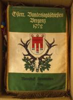 Egy doboznyi, főleg német nyelvterületről származó lövészeti díjérem + 1970 k. "Szakszervezetek...
