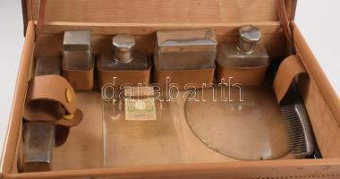 Marhabőr utazó nesszeszer. 35x25 cm