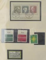 Vegyes külföldi bélyegek és levelek 8 db klf méretű berakóban, dossziéban, benne sok olasz, osztrák, német, ENSZ, kartondobozban