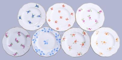 Herendi 12 darabos süteményes tányér szett, mind különböző mintával, jelzett, egyik repedt, d: 12,5 ...